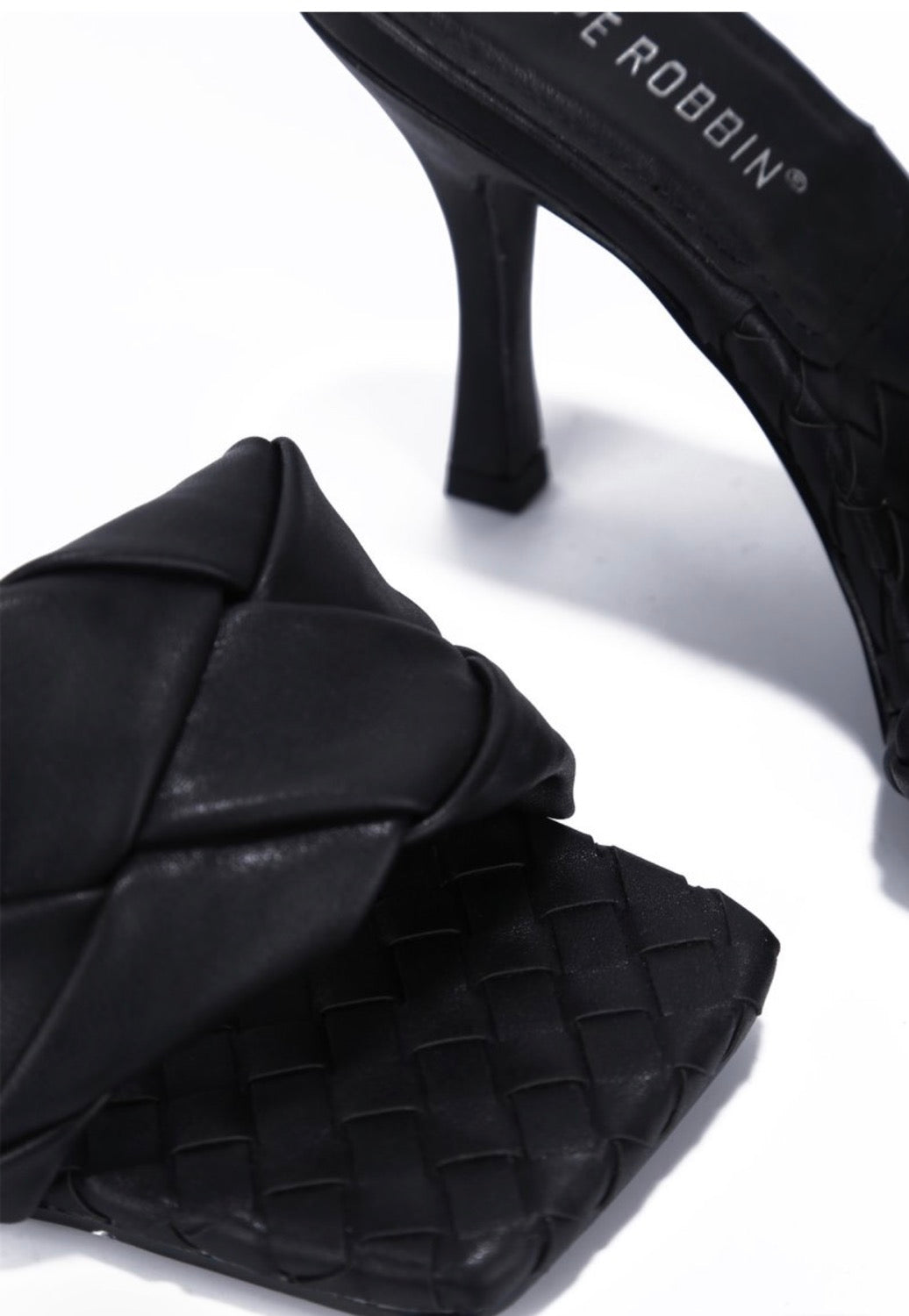 Wave It Mule-black