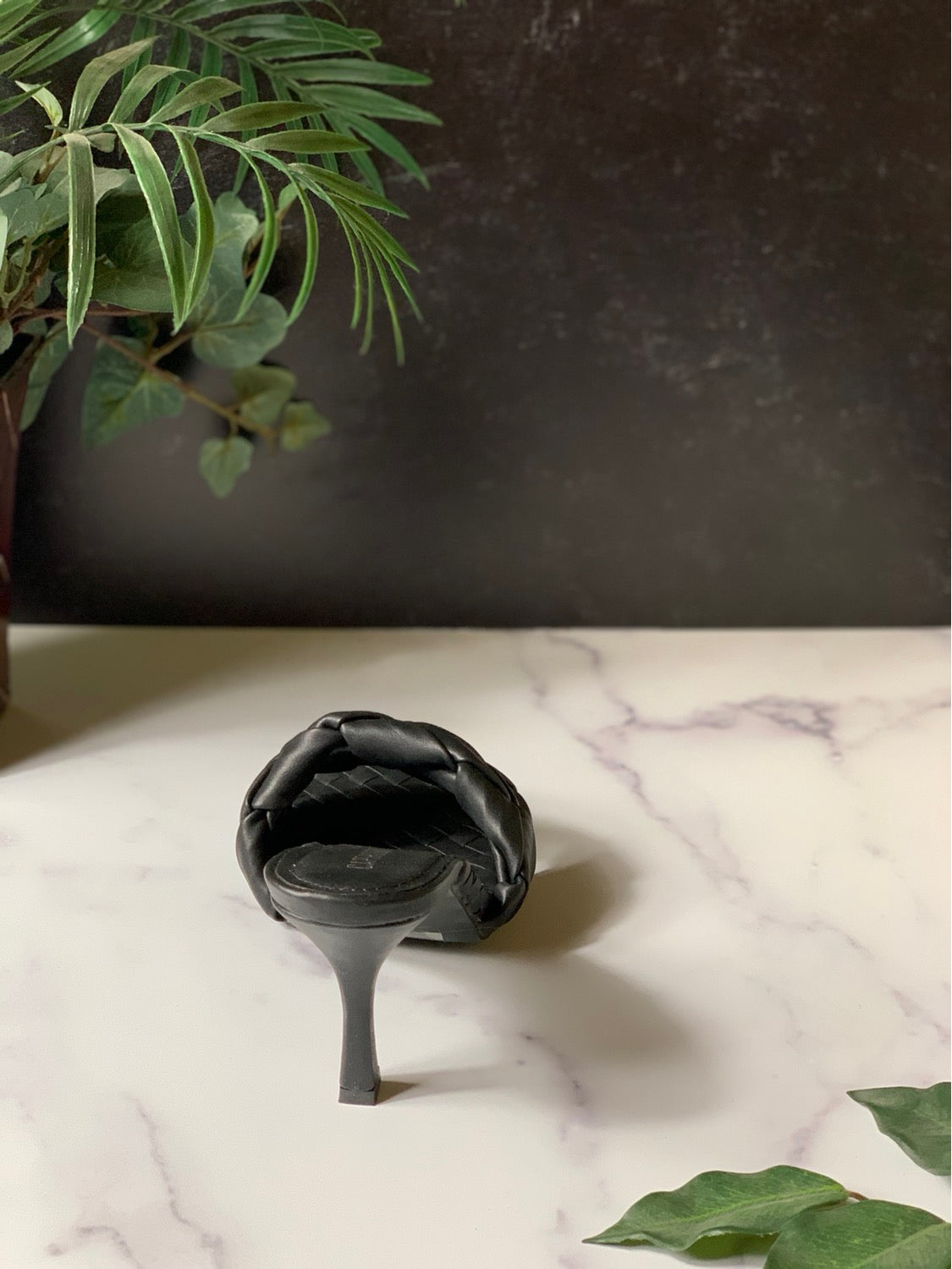 Wave It Mule-black