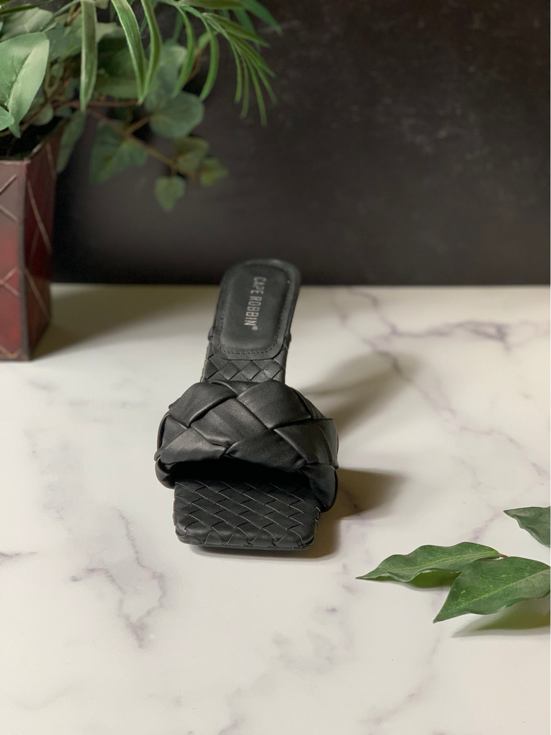 Wave It Mule-black