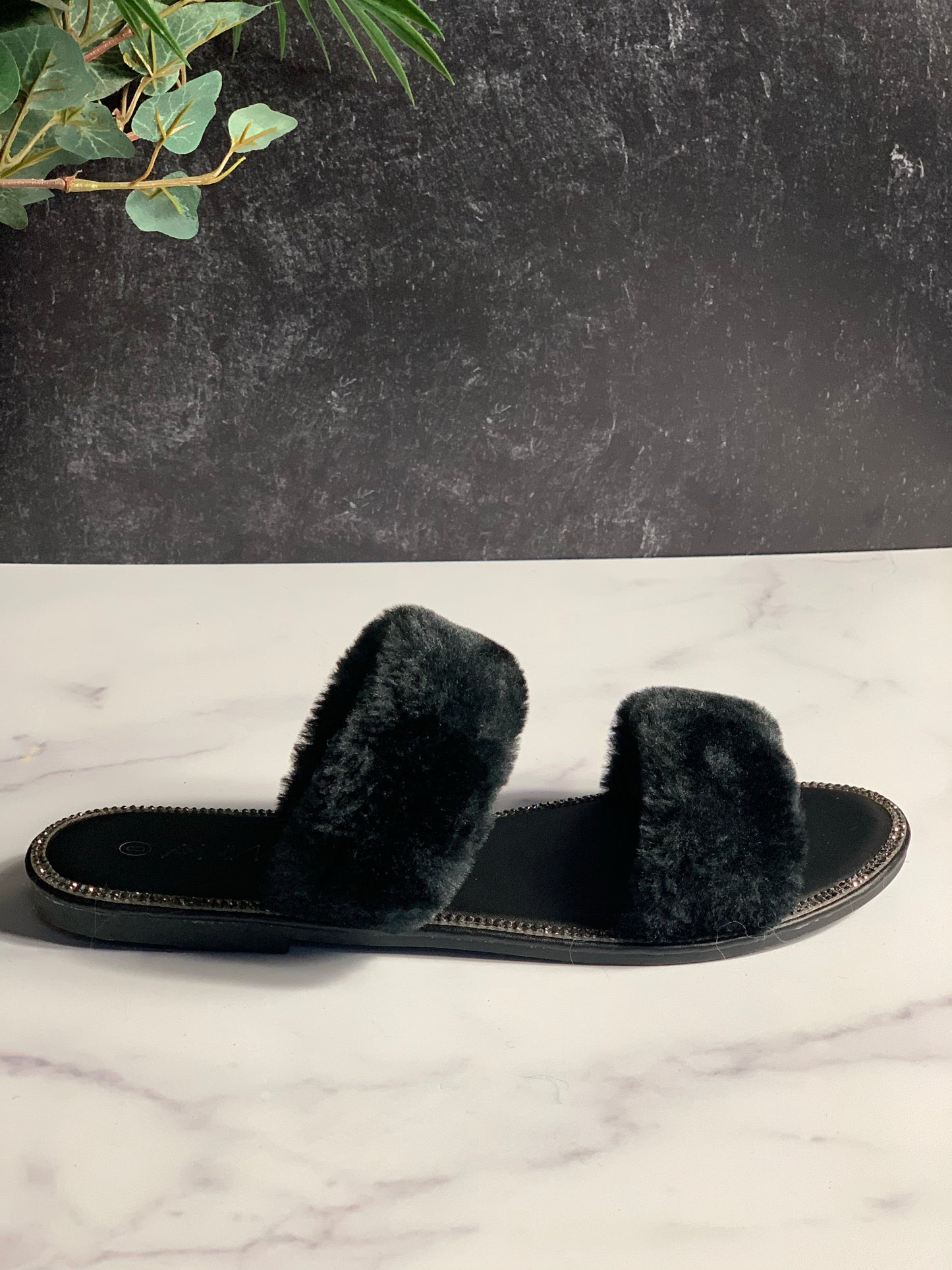 Nikki Fur Slides-black